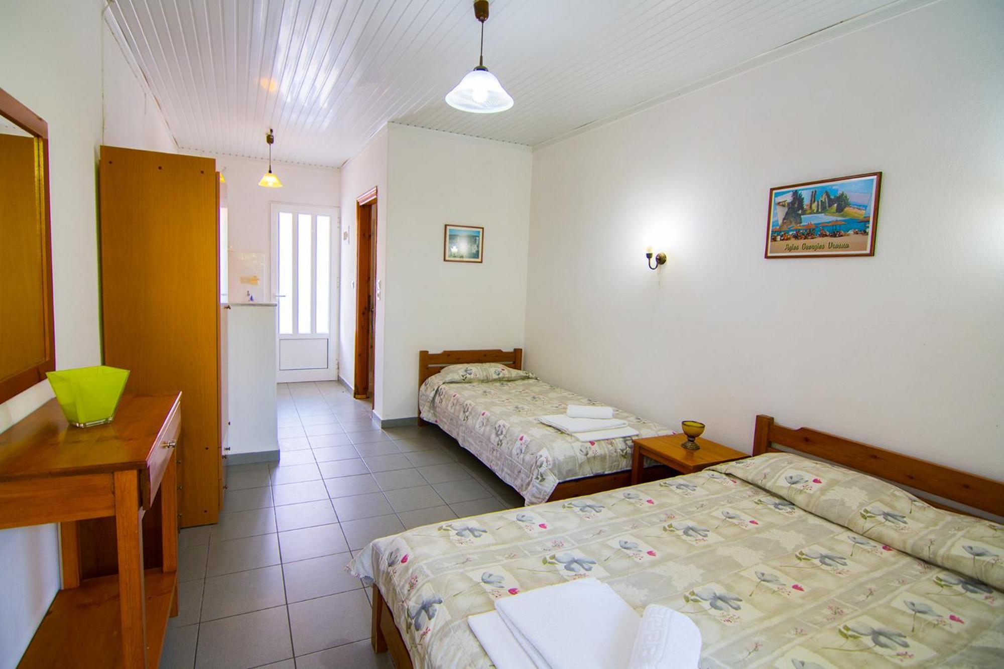 Armiriki Rooms Vrasná Esterno foto