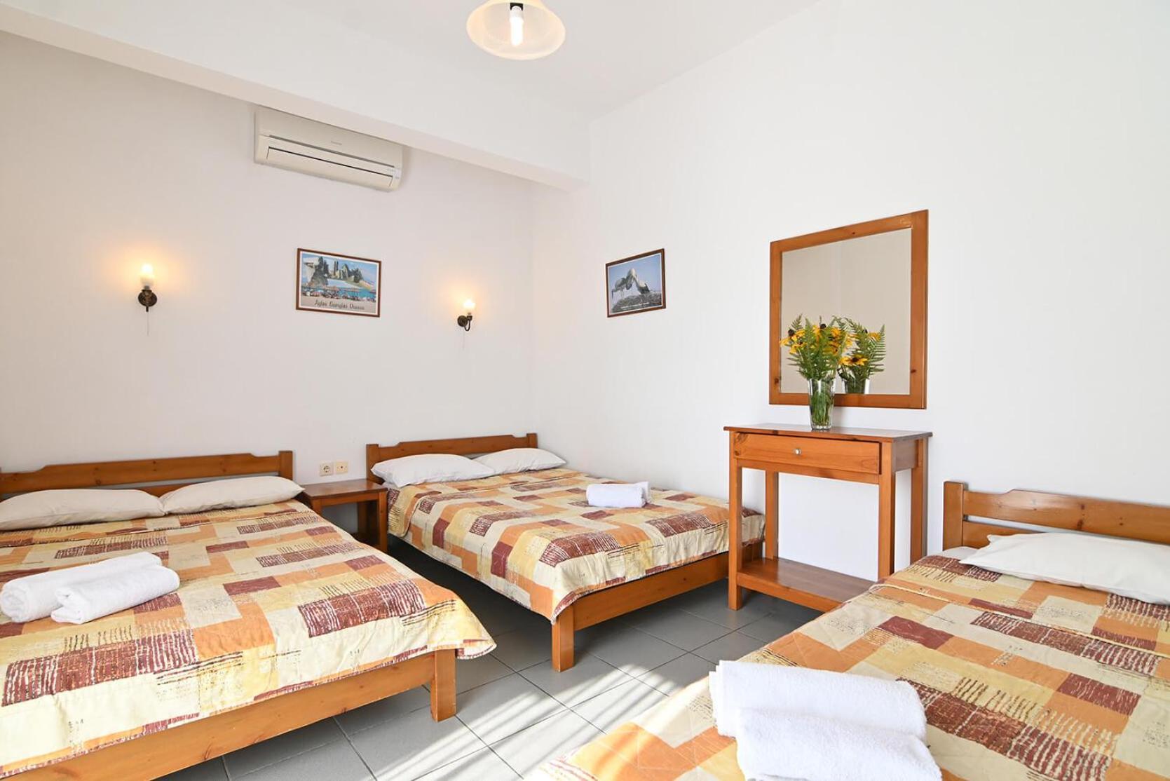 Armiriki Rooms Vrasná Esterno foto