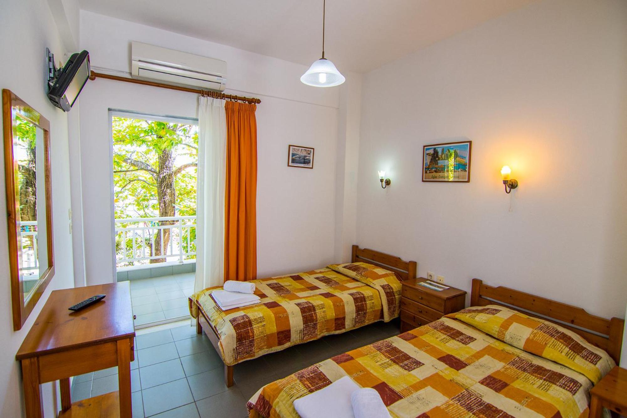 Armiriki Rooms Vrasná Esterno foto