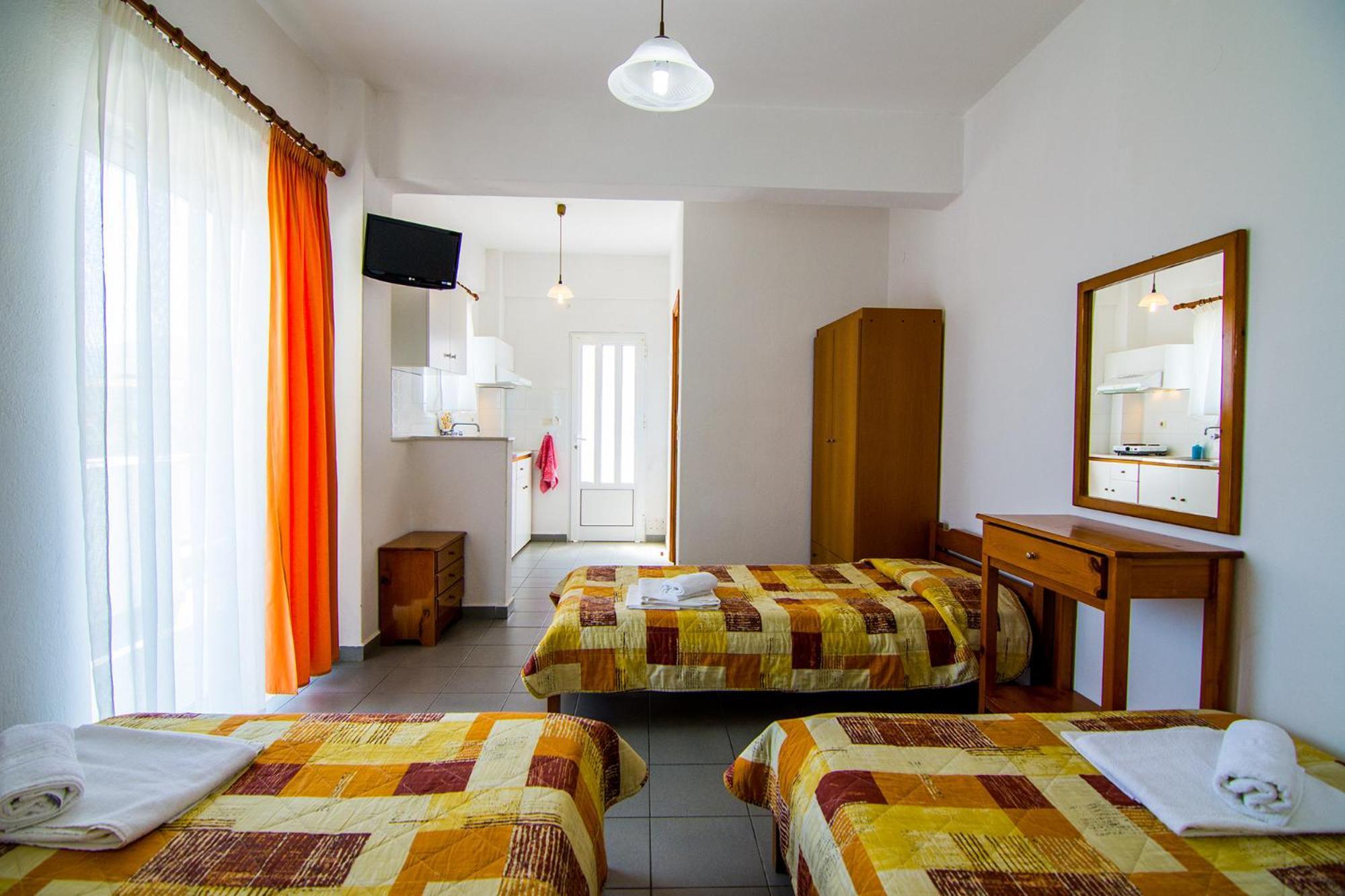 Armiriki Rooms Vrasná Esterno foto