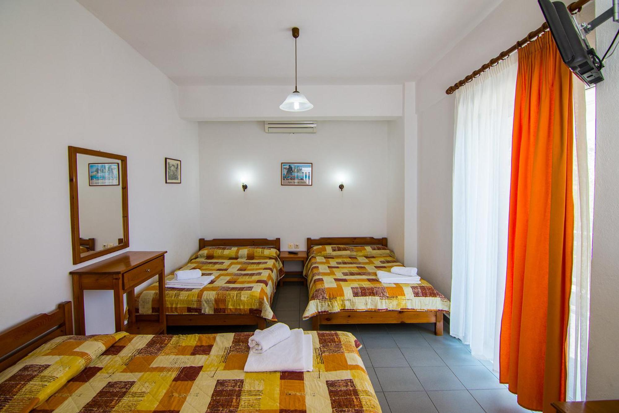 Armiriki Rooms Vrasná Esterno foto