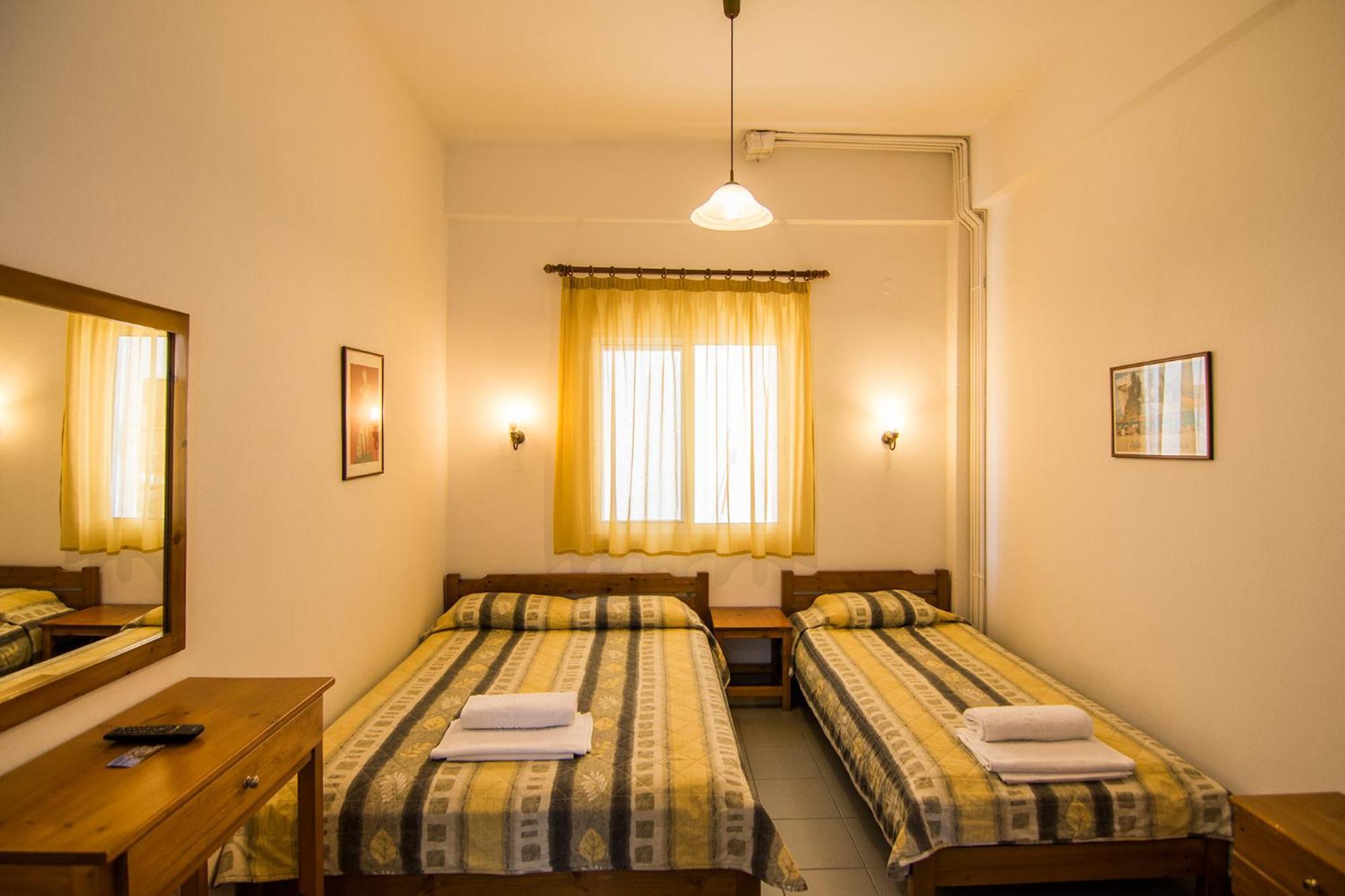 Armiriki Rooms Vrasná Esterno foto