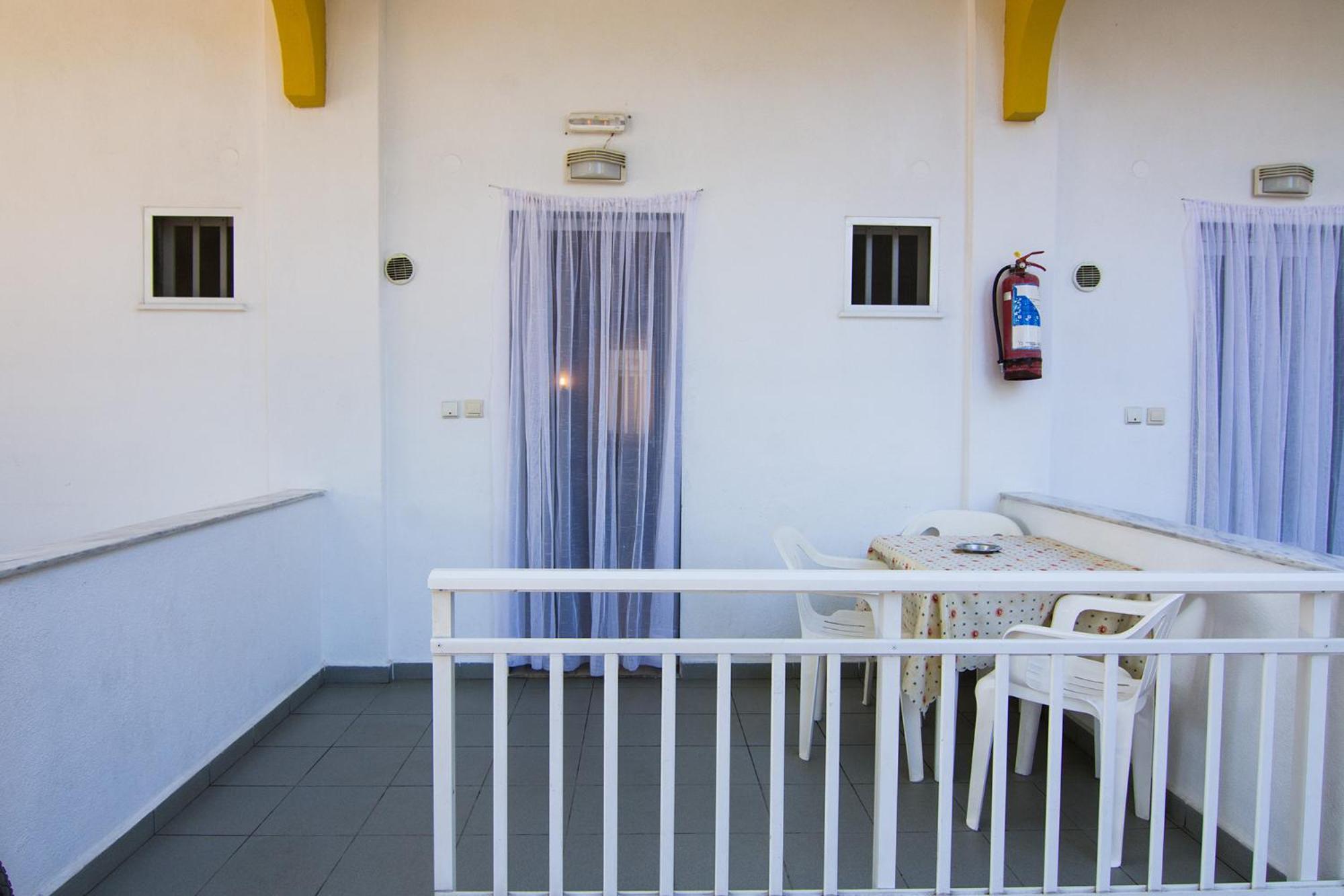 Armiriki Rooms Vrasná Esterno foto