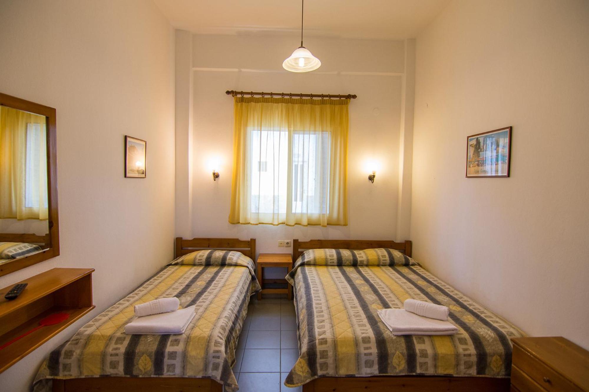 Armiriki Rooms Vrasná Esterno foto